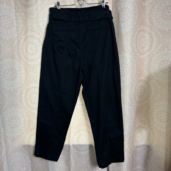 Banana Republic High Rise Waisted Black Tapered Pants - Classic & Chic - Size 10 - Picture 5 of 8
